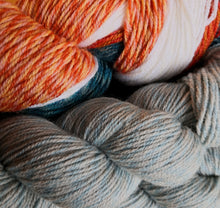 Last inn bildet i Galleri-visningsprogrammet, Gråblå med aksentfarger