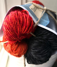 Last inn bildet i Galleri-visningsprogrammet, Tannhjulsjal - garnpakke med strikkeoppskrift