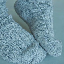 Load image into Gallery viewer, grå sokkar