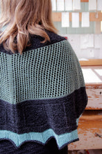 Last inn bildet i Galleri-visningsprogrammet, Tannhjulsjal - garnpakke med strikkeoppskrift