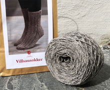 Last inn bildet i Galleri-visningsprogrammet, Villsausokker - strikkepakke med villsaugarn
