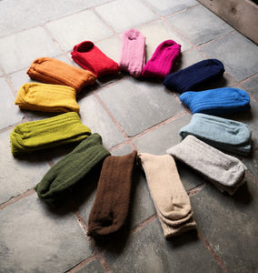 Bærekraftige og fargerike sokkar frå Tekstilindustrimuseet