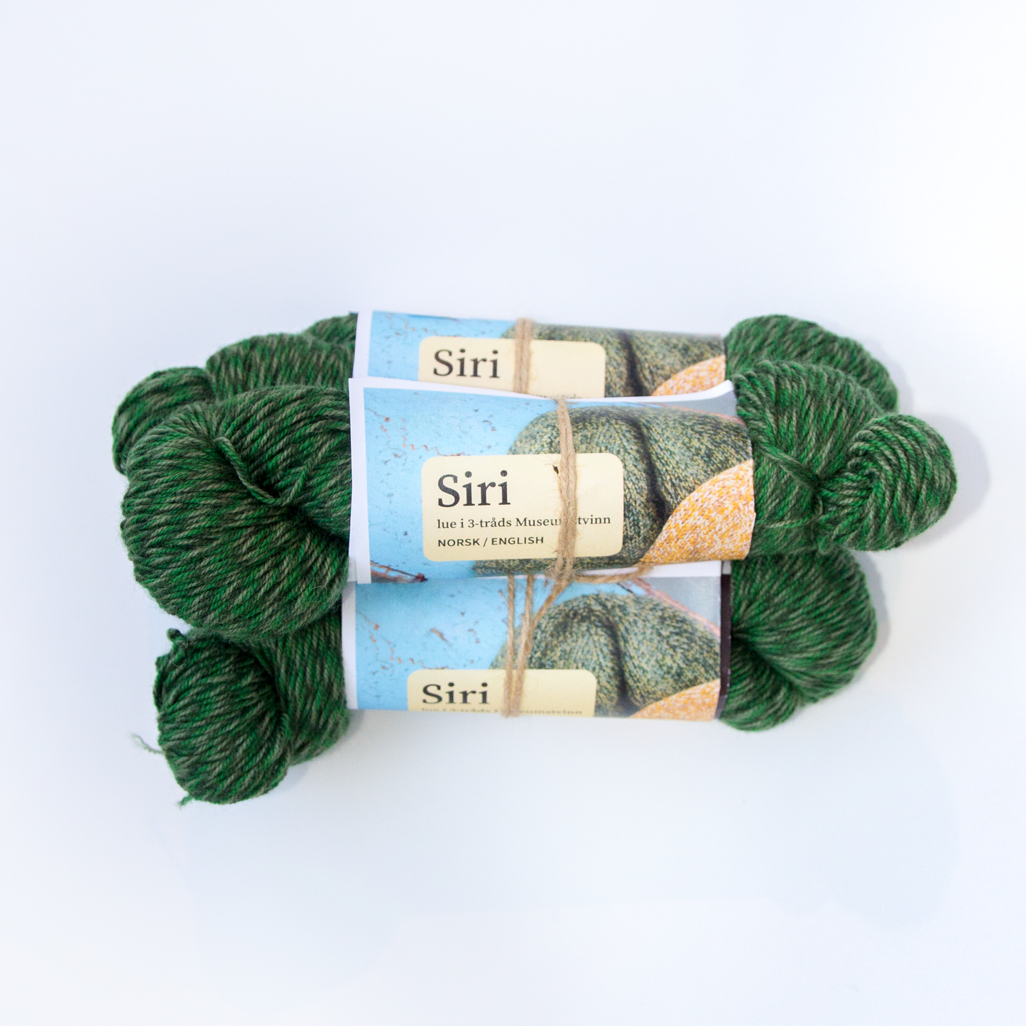 Siri lue - garnpakke med strikkeoppskrift