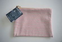Load image into Gallery viewer, Make-up bag in knitted fabric
