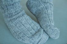 Last inn bildet i Galleri-visningsprogrammet, grå sokkar
