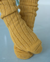 Last inn bildet i Galleri-visningsprogrammet, gule sokkar
