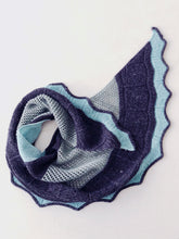 Last inn bildet i Galleri-visningsprogrammet, Tannhjulsjal - garnpakke med strikkeoppskrift
